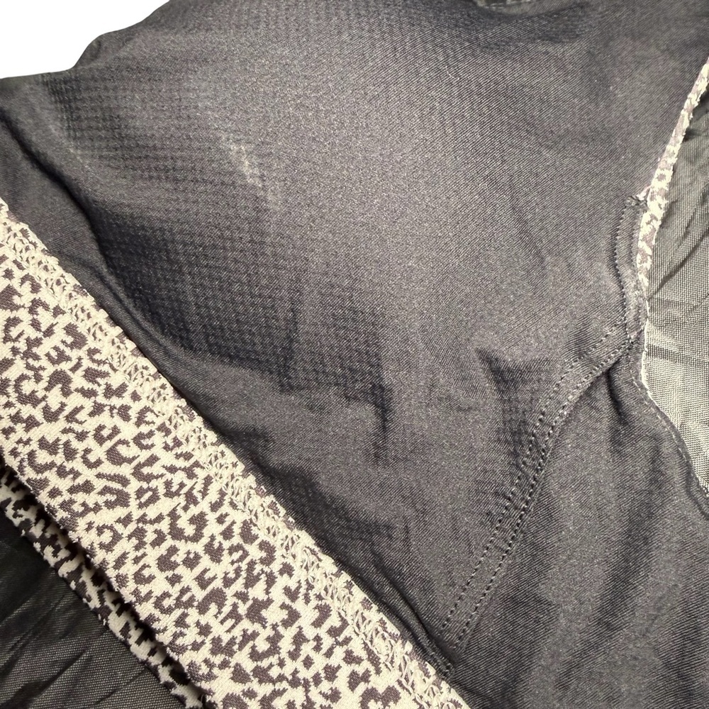 Athleta White and Black Speckled Scoop-Neck Sports Bra - Picture 8 of 8
